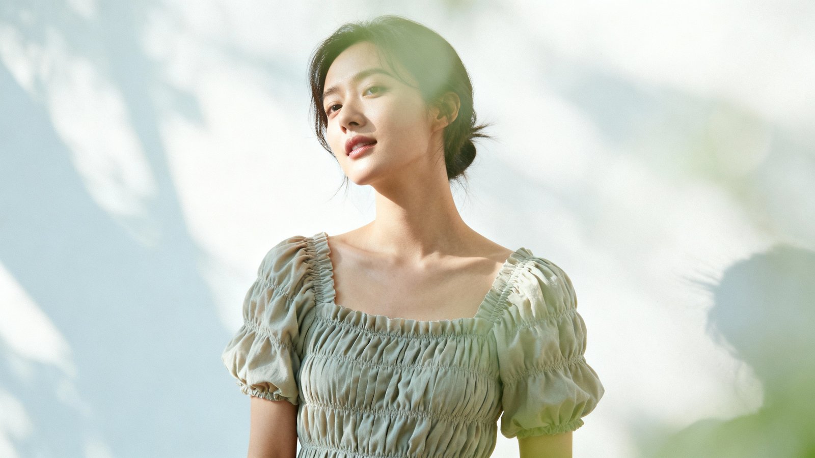 Busty & Beautiful: Fall/Winter's Slimming Dress Secrets!