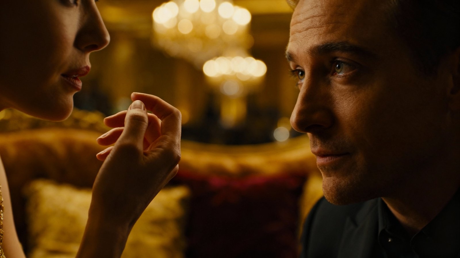 Mayer & Merch: Kat's Secret Romance Hint!