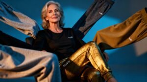 Why My 51-Year-Old Mom Has 5 Vuori Joggers (On Sale!)