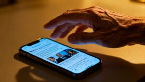 Who Controls Your News? FTC Orders Apple: Push Breitbart!