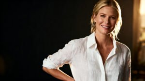 Gwyneth’s 365-Day Shirt: The Ultimate Closet Hack