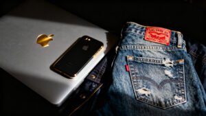 SHOCKER: 72% Off Apple, Levi’s! Amazon Sale!