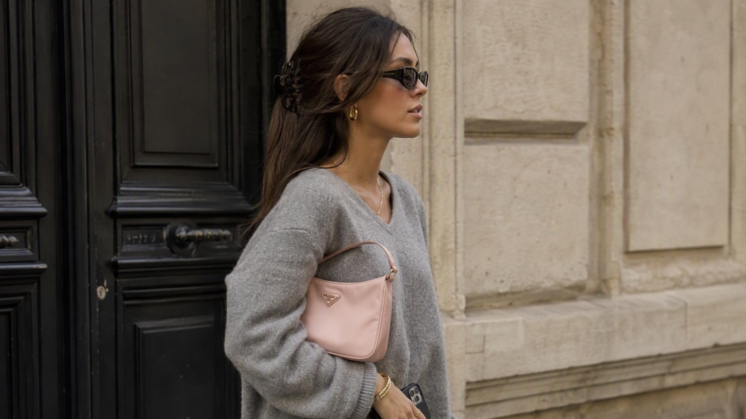 Why Everyone's Ditching Brown Bags for Scarlett's Pink Pick