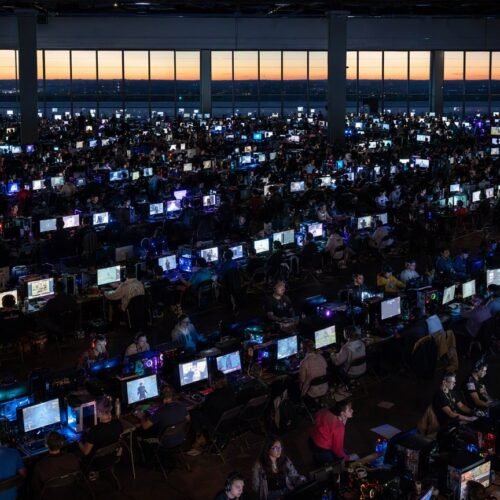 Valve's Deadlock just hit 228,000 concurrent players over the weekend, and here's the thing - it's still in closed beta. Let that sink in for a second. Most games would kill for those numbers at launch, and this thing technically isn't even out yet.