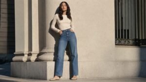 Halle Berry’s Jeans Trick Instantly Lengthens Legs – No Heels