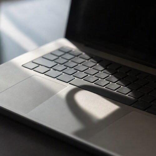 So Apple just quietly admitted something a lot of us have been thinking for a while: giving an AI agent the keys to your entire Mac is probably not a great idea. Shocking, I know. The company announced new restrictions on Full Disk Access this past F